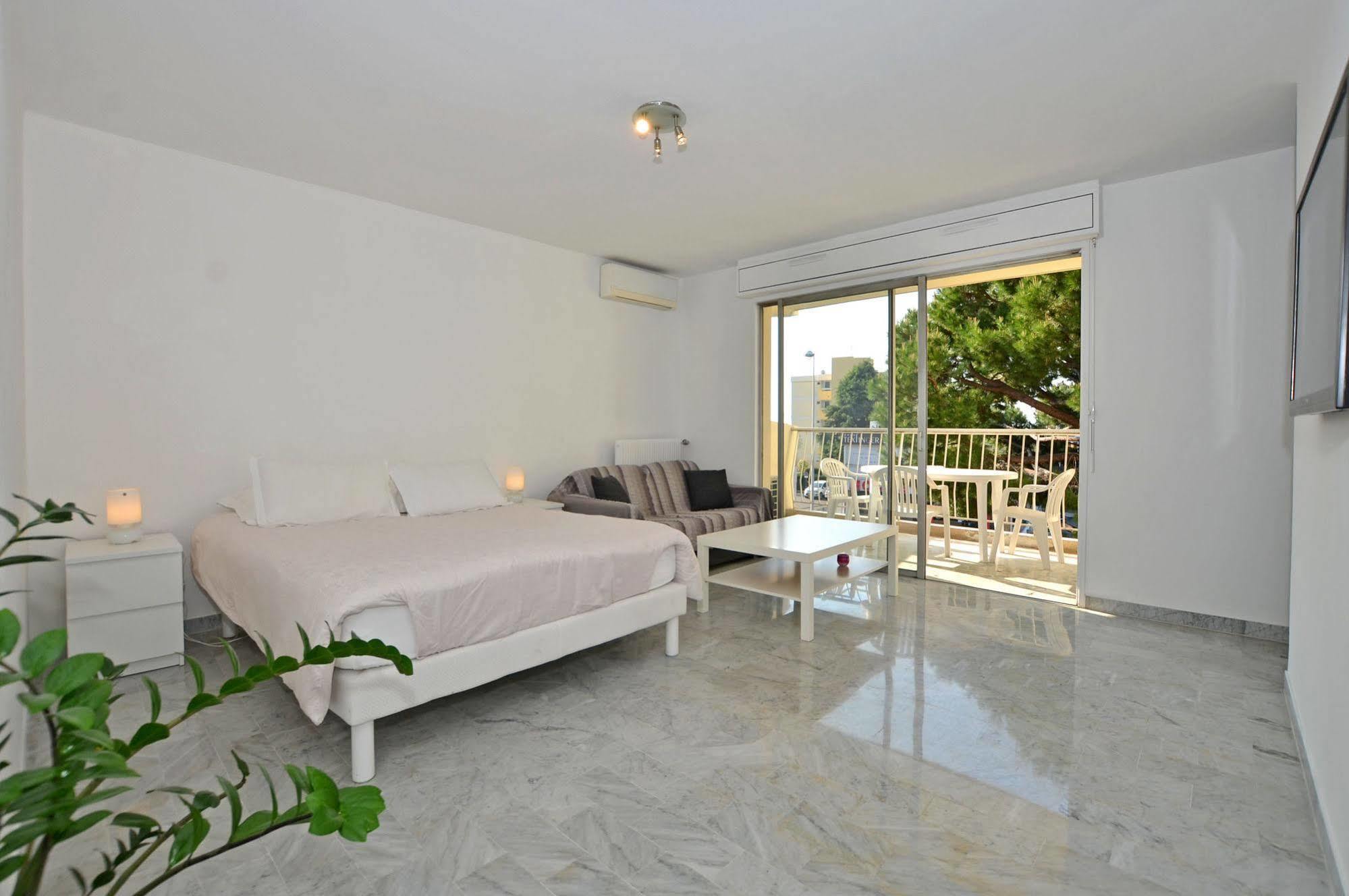 Azur 3000 Apartment Saint-Laurent-du-Var Bagian luar foto